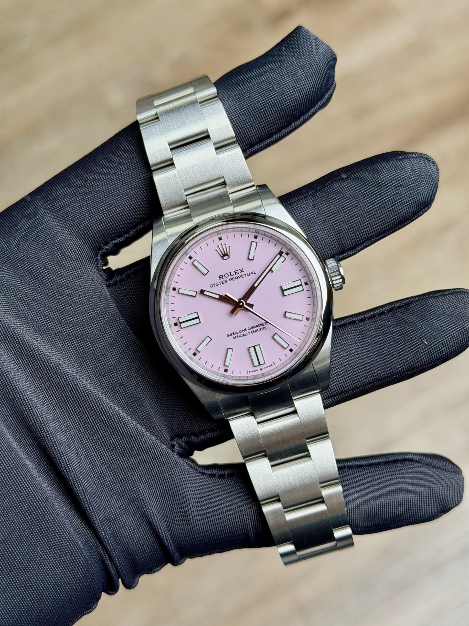 Rolex Oyster Perpetual 41 Candy Pink Index Smooth Oyster 2026 Unworn 134300