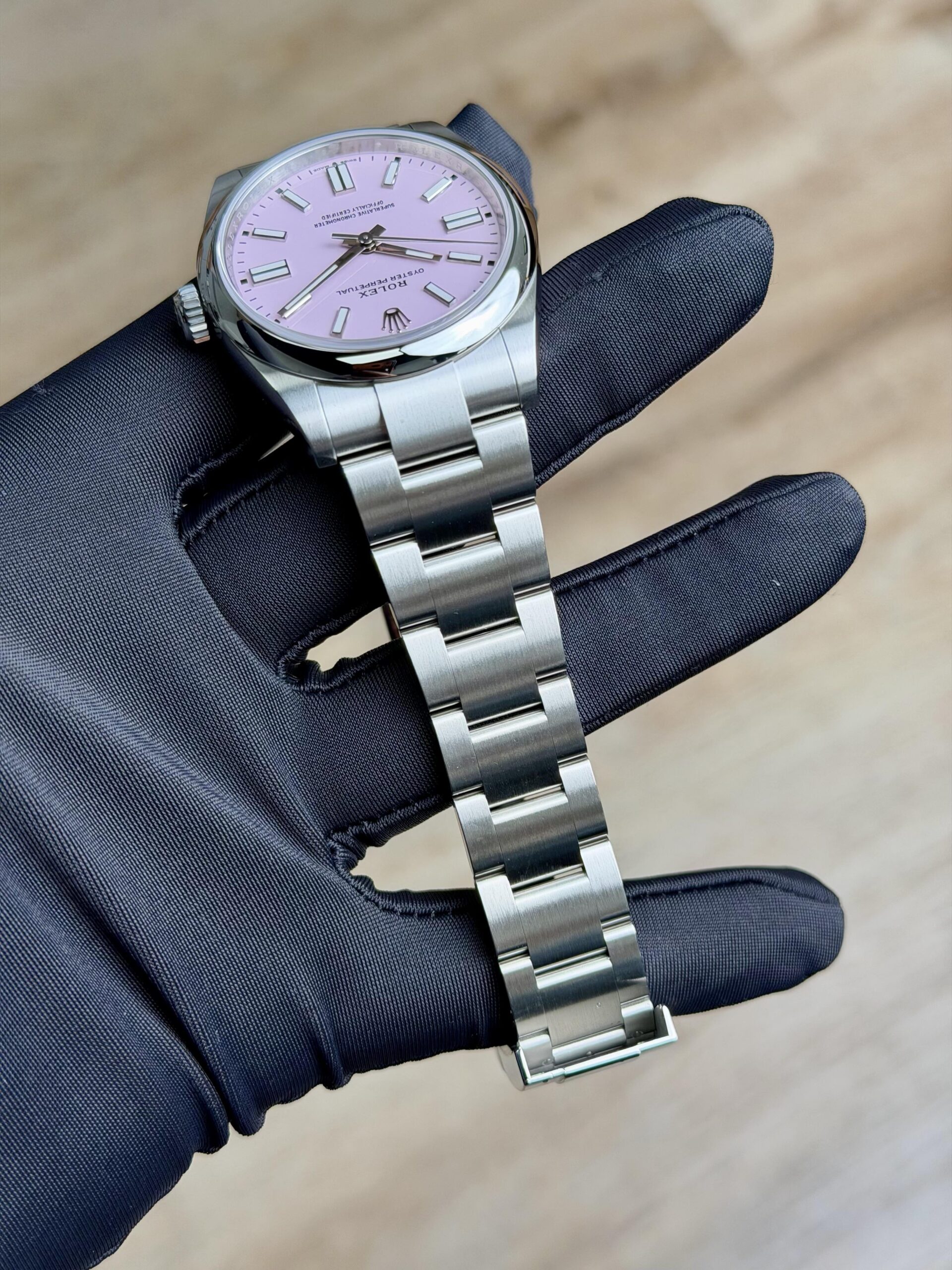 Rolex Oyster Perpetual 41 Candy Pink Index Smooth Oyster 2026 Unworn 134300