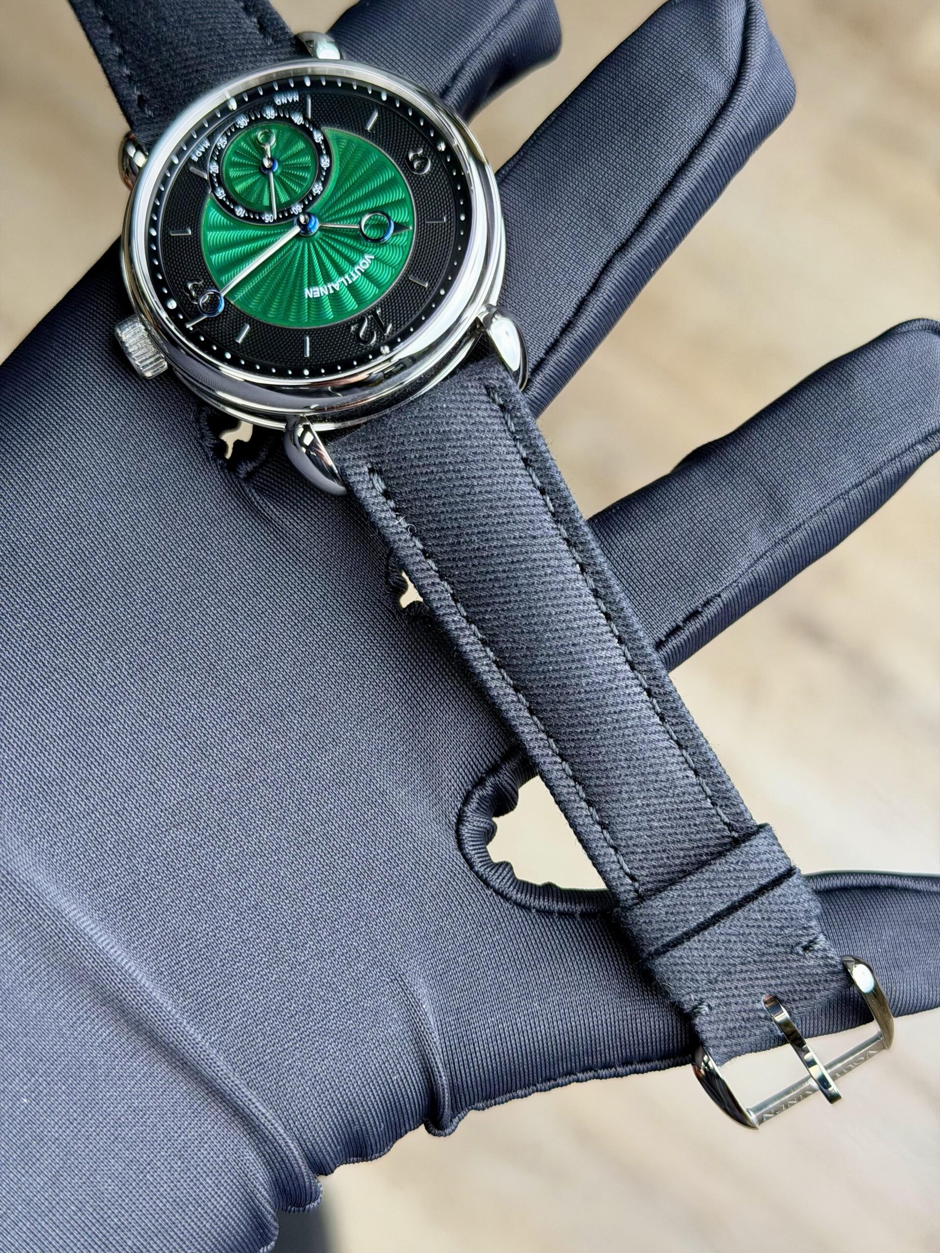 Voutilainen Green/Black Enamel Smooth Platinum Unworn 2026 Vingt-8