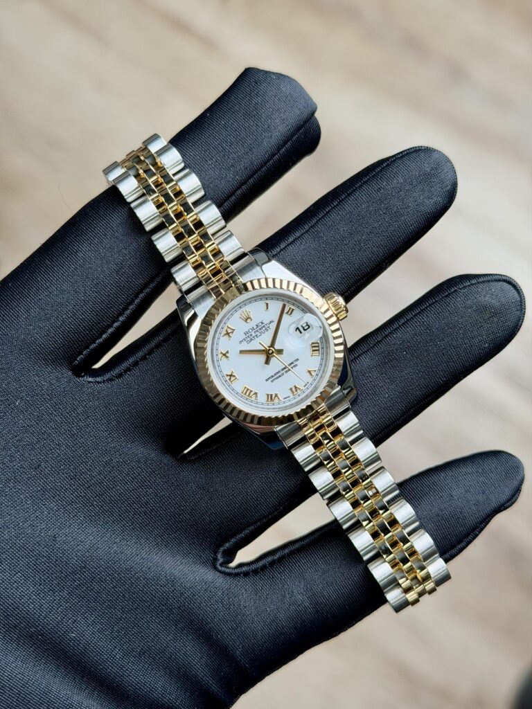 Rolex Datejust 26 White Roman Fluted Jubilee Preowned 179173
