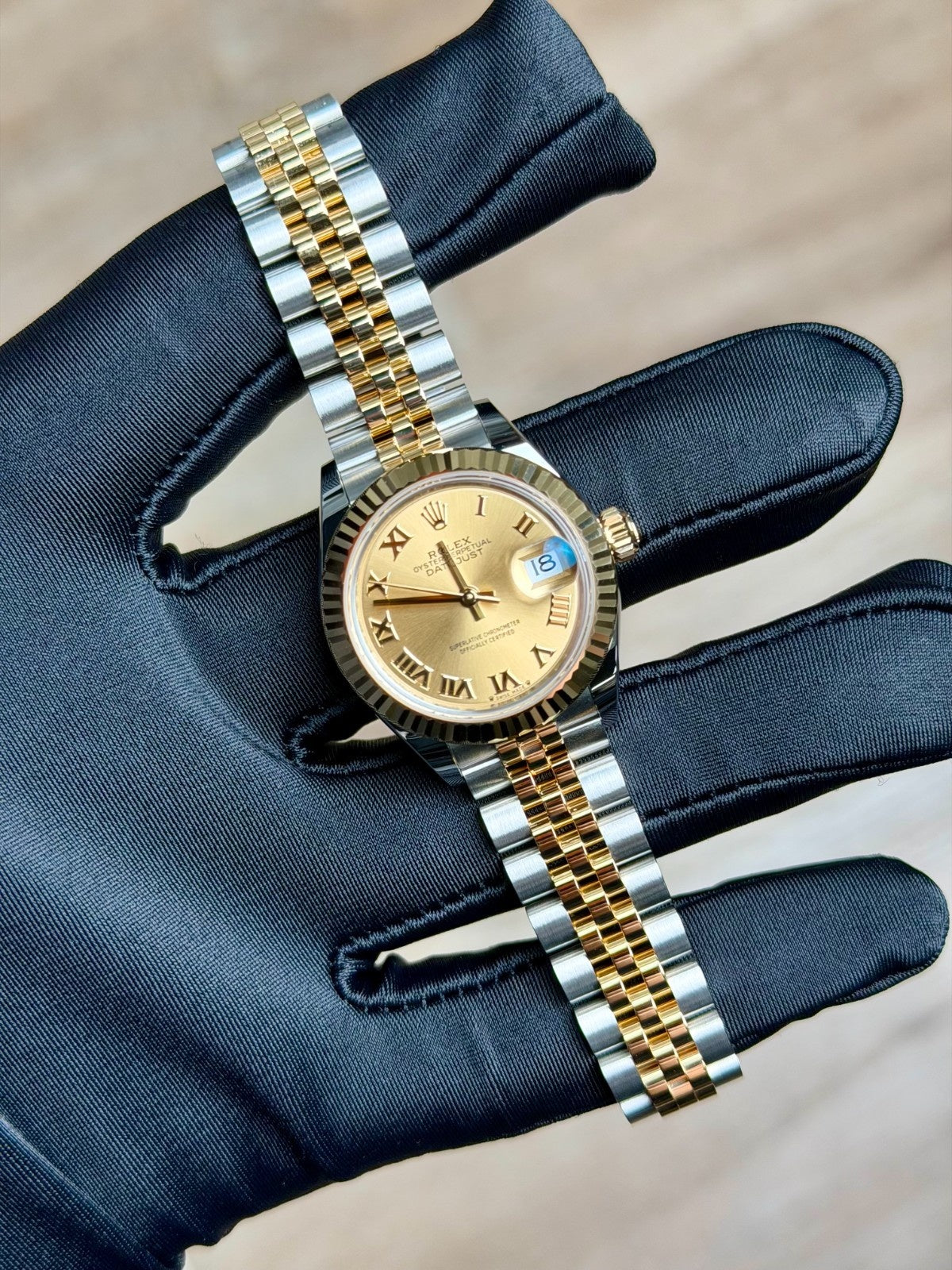 Rolex Datejust 28 Champagne Roman Fluted Jubilee 2026 Unworn 279173