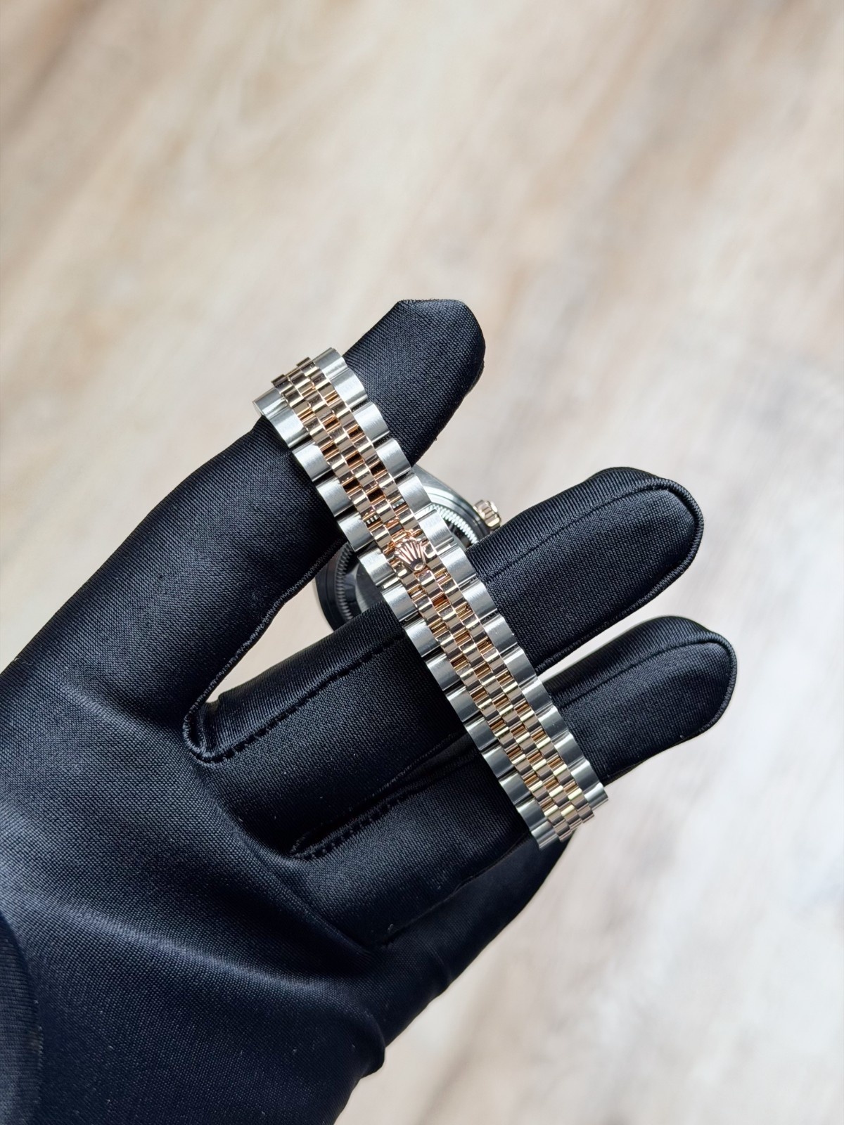 Rolex Datejust 28 MOP Pearl Diamond Fluted Jubilee 2026 Unworn 279171