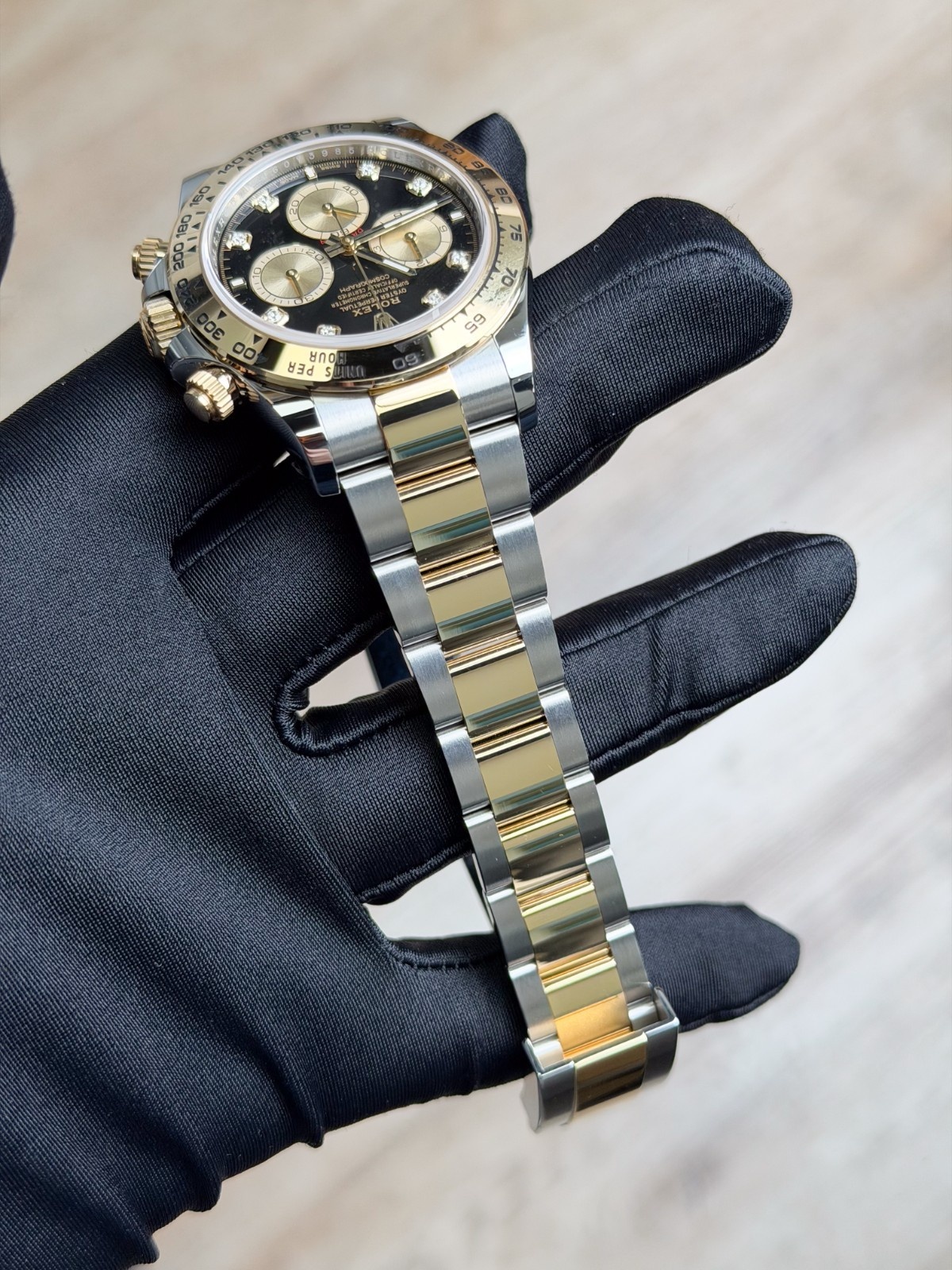 Rolex Daytona 40 Black/Sundust Diamond Oyster 2026 Unworn 126503