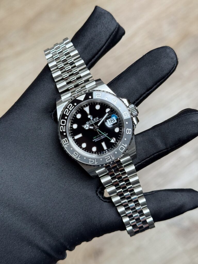 Rolex GMT-Master II 40 Bruce Wayne Black/Grey Jubilee 2026 Unworn 126710GRNR