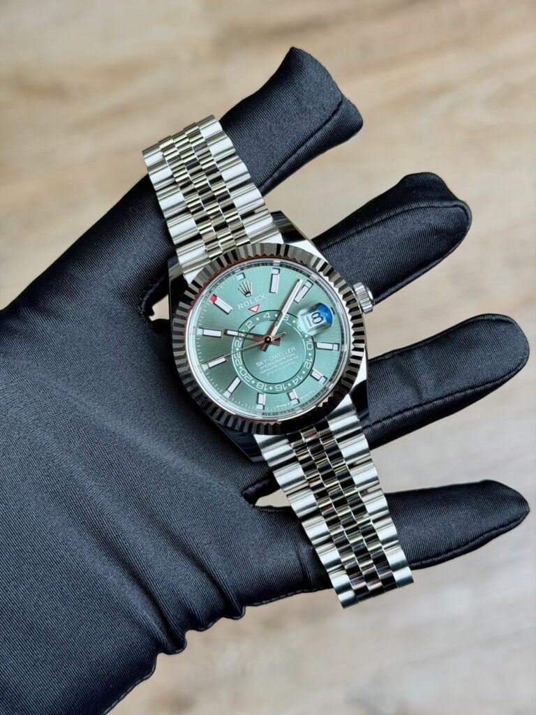 Rolex Sky-Dweller 42 Mint Green Index Fluted Jubilee 2026 Unworn 336934
