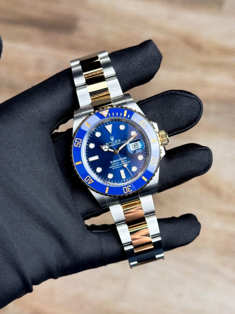 Rolex Submariner Date 41 Bluesy Blue/ Blue Oyster 2021 Preowned 126613LB