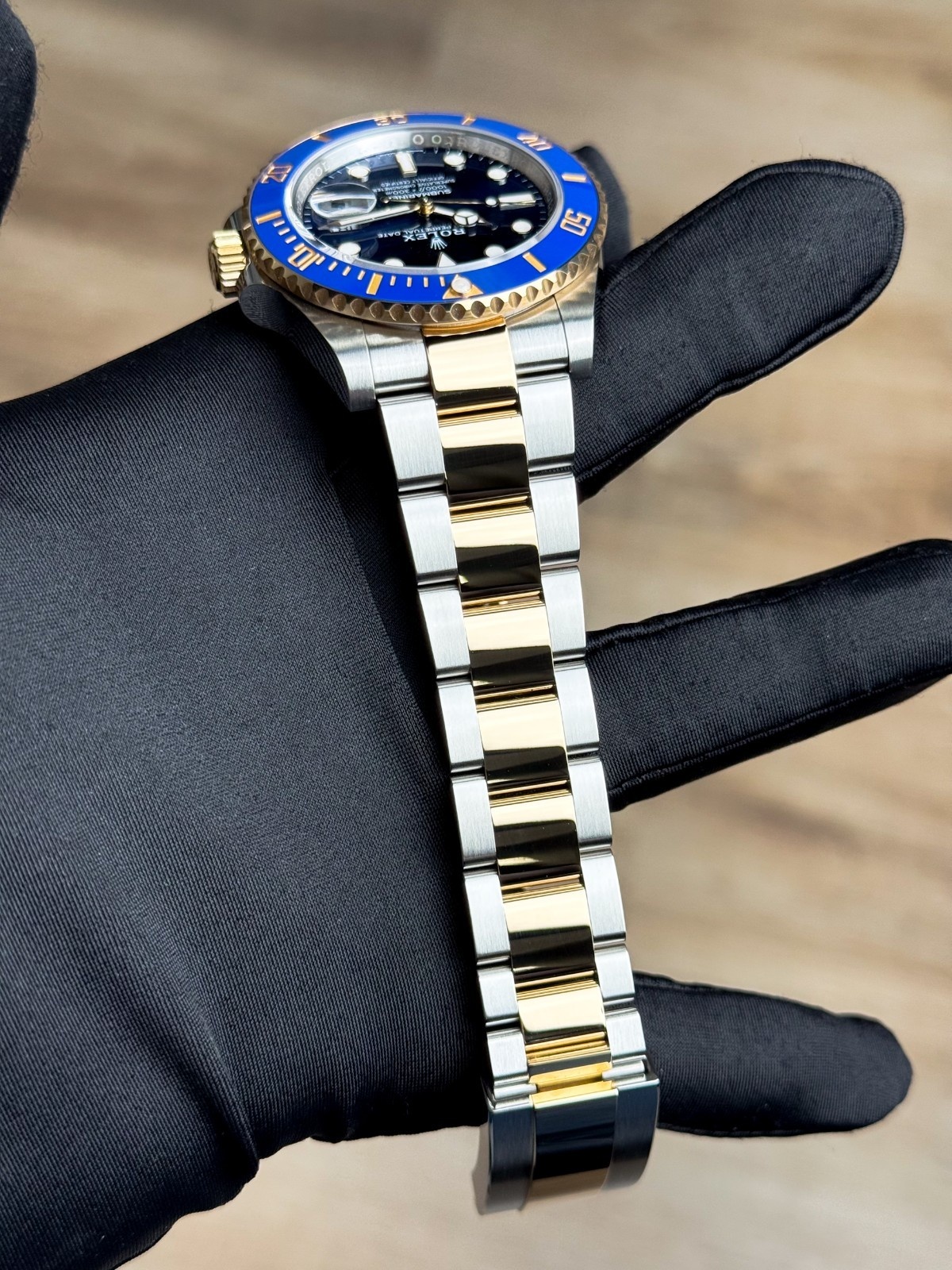 Rolex Submariner Date 41 Bluesy Blue/ Blue Oyster 2021 Preowned 126613LB