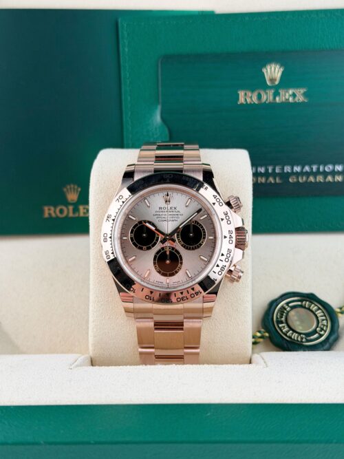 Rolex Daytona UNWORN 2026 Sundust/Black 40mm Index Oyster 126505