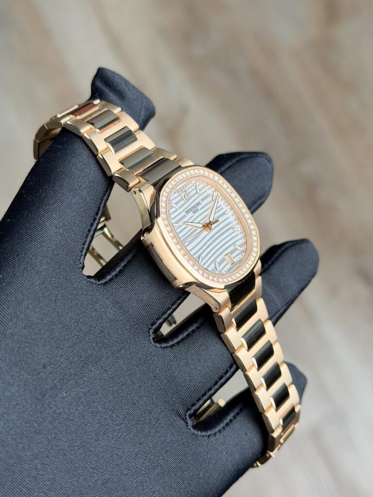 Patek Philippe Nautilus Silver Index Diamond Bracelet 7118/1200R-001