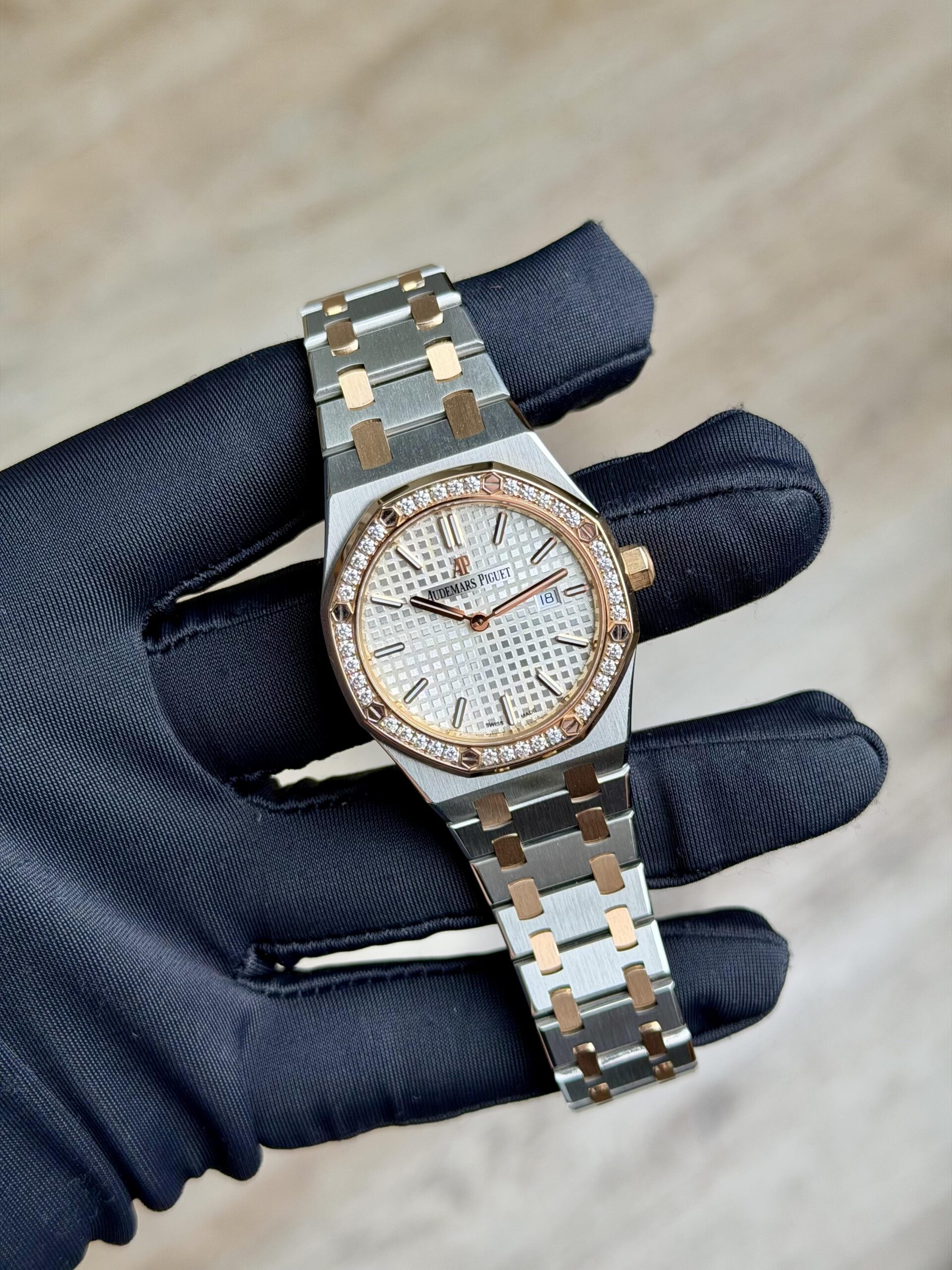 Audemars Piguet Royal Oak Quartz Ladies Silve Index Diamond 67651SR.ZZ.1261SR.01