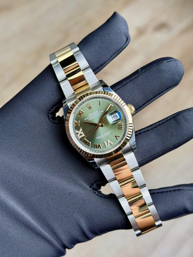 Rolex Datejust 36mm UNWORN 2026 Olive Green Roman VIIX Fluted Oyster 126233