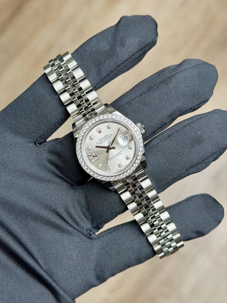 Rolex Datejust 28mm UNWORN 2026 Silver Star Diamond Bezel Jubilee 279384RBR