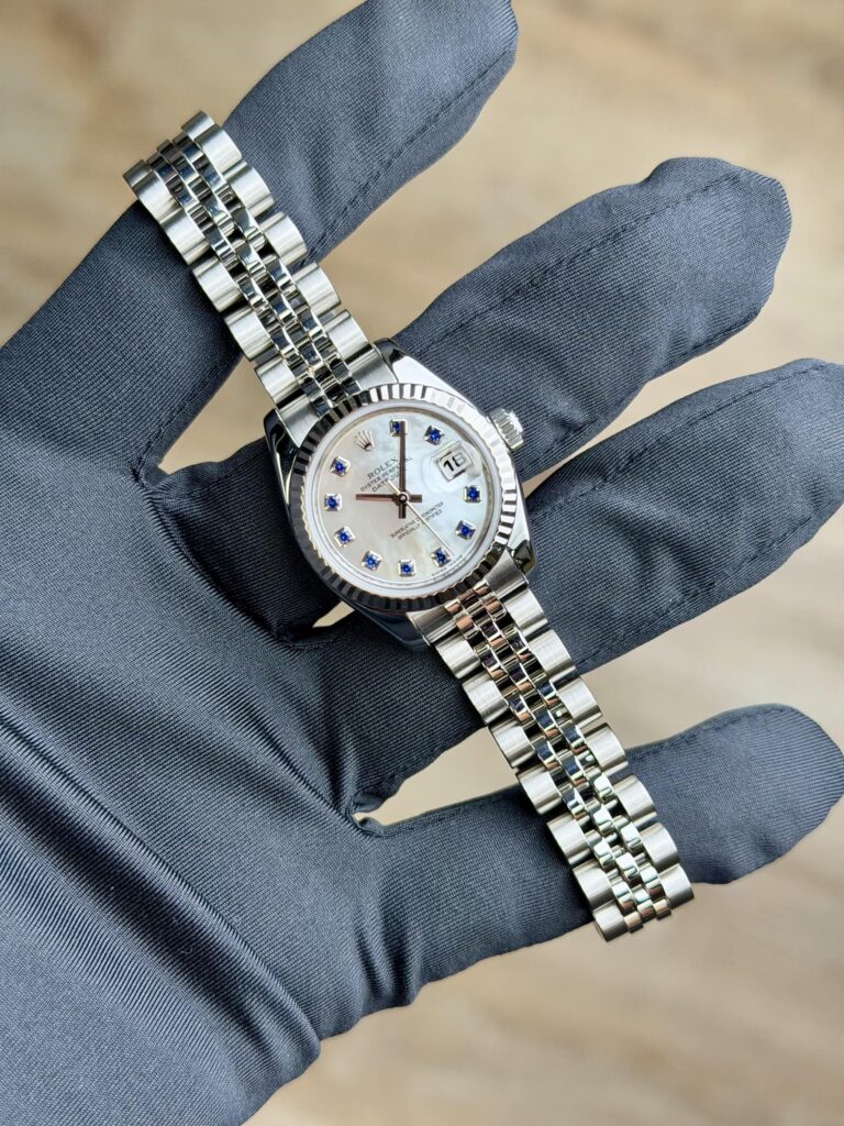 Rolex Datejust 26mm MOP Pearl Blue Sapphire Fluted Jubilee Preowned W&B 179174