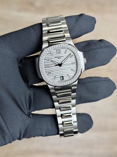 Patek Philippe Nautilus 2021 Opaline Index Diamond 7118/1200A-010