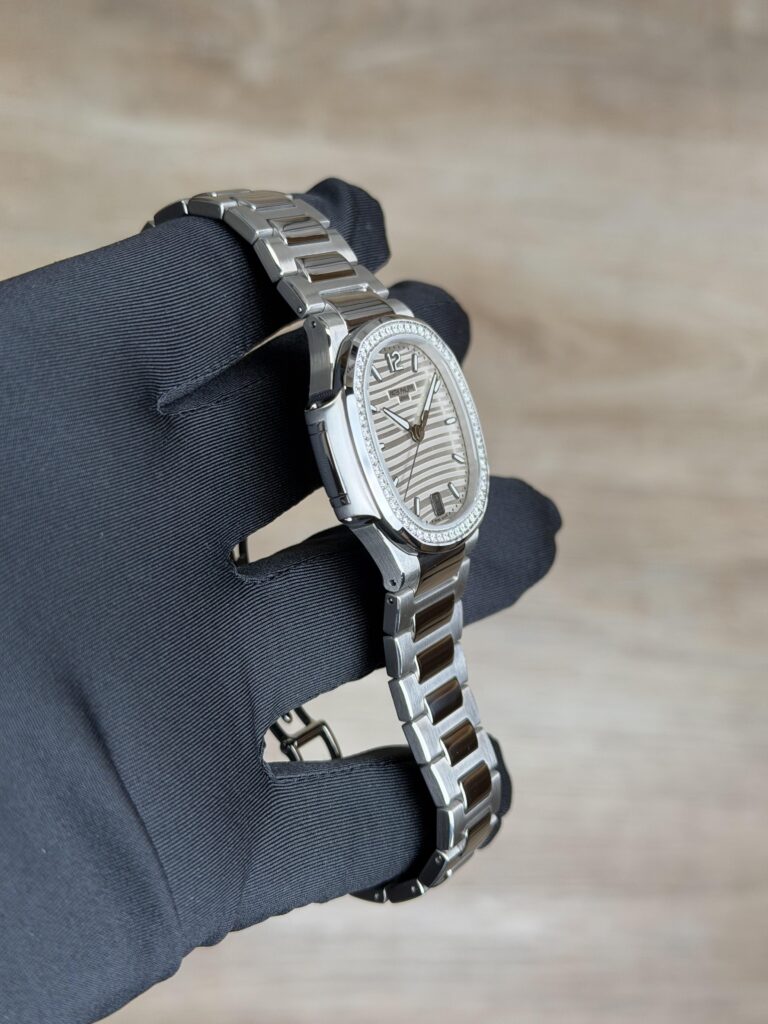 Patek Philippe Nautilus 2021 Opaline Index Diamond 7118/1200A-010