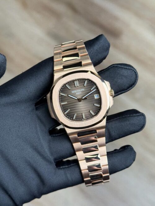 Patek Philippe Nautilus Brown Index Bracelet Preowned 5711/1R-001