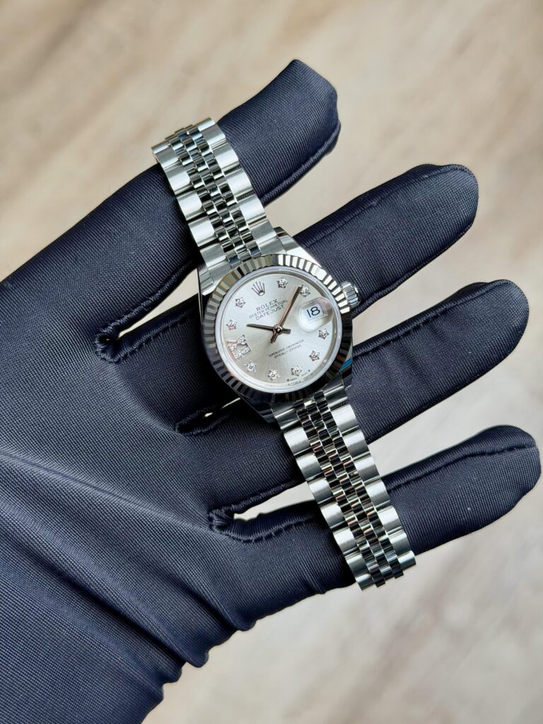 Rolex Datejust 28mm UNWORN 2026 Silver Star Diamonds Fluted Jubilee 279174