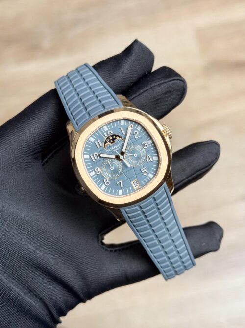 Patek Philippe Aquanaut UNWORN Annual Calendar Blue 5261R-001