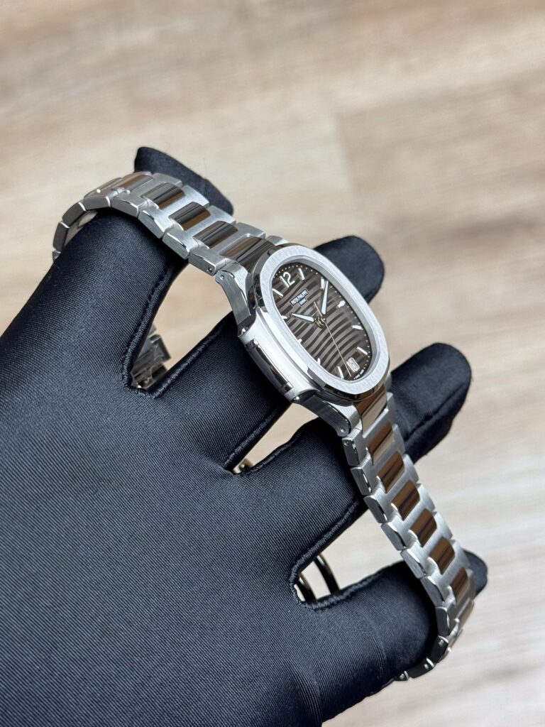 Patek Philippe Nautilus UNWORN 2025 Grey Index Bracelet 7118/1A-011