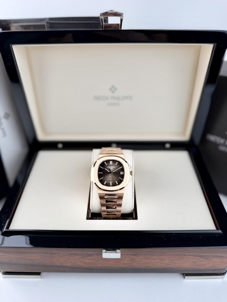 Patek Philippe Nautilus Brown Index Bracelet Preowned 5711/1R-001
