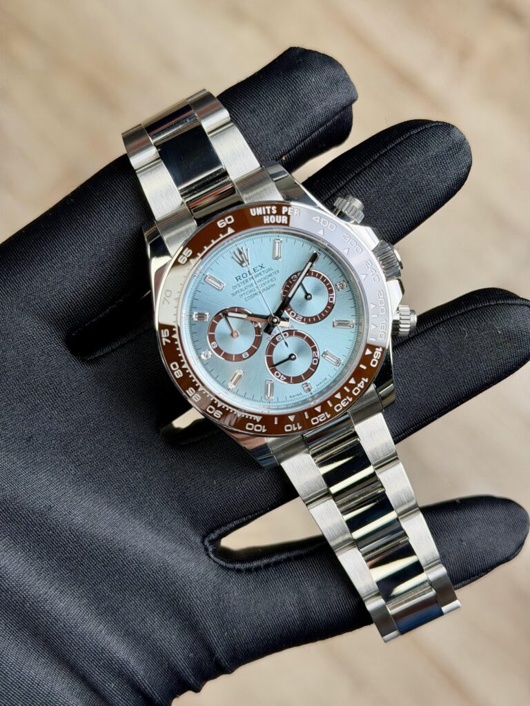Rolex Daytona UNWORN 2026 Iceblue Blue 40mm Baguette Diamond Oyster 126506