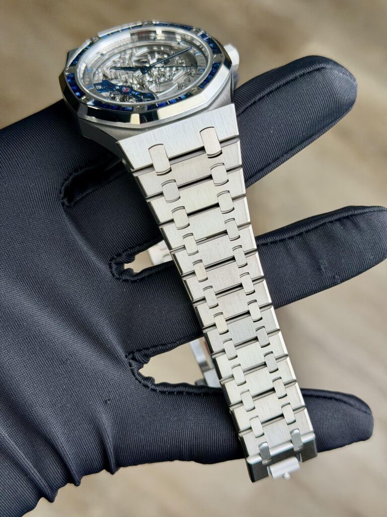 Audemars Piguet Royal Oak UNWORN 41mm Blue Sapphire 15412BC.SS.1220BC.02