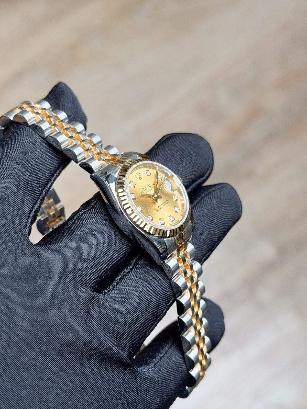 Rolex Datejust 26mm 2012 Champagne Diamond Fluted Jubilee Preowned 179173