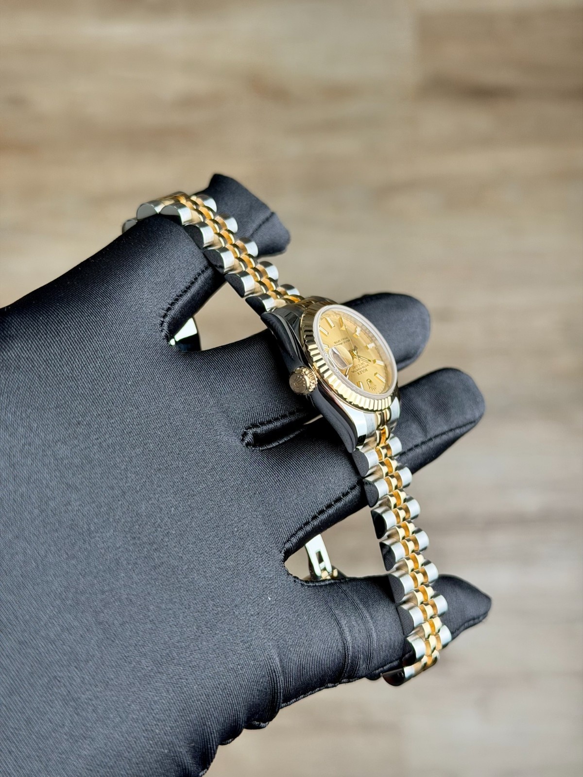 Rolex Datejust 26mm 2013 Champagne Index Fluted Jubilee Preowned 179173