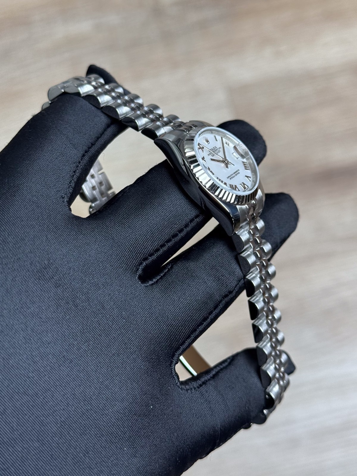 Rolex Datejust 26mm 2008 MOP Pearl Roman Fluted Jubilee Preowned 179174