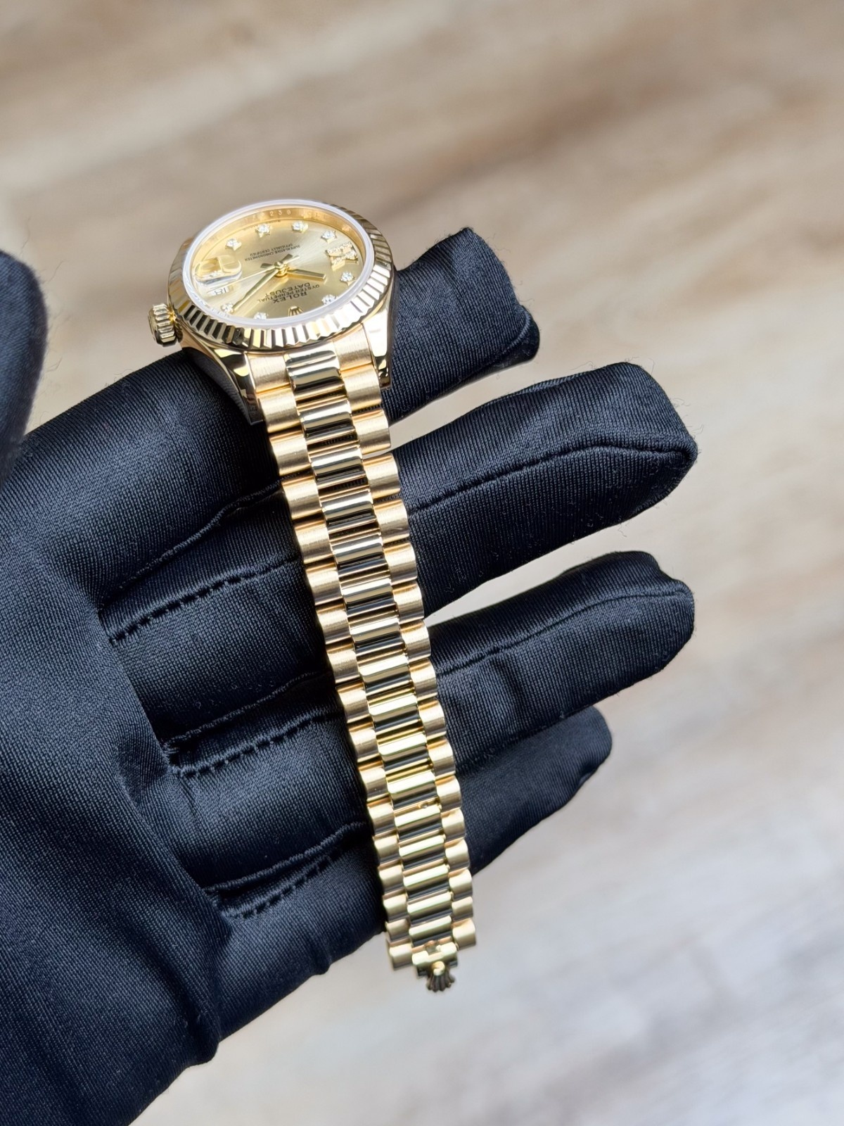 Rolex Datejust 28mm 2022 Champagne Star Diamond Fluted President Preowned 279178