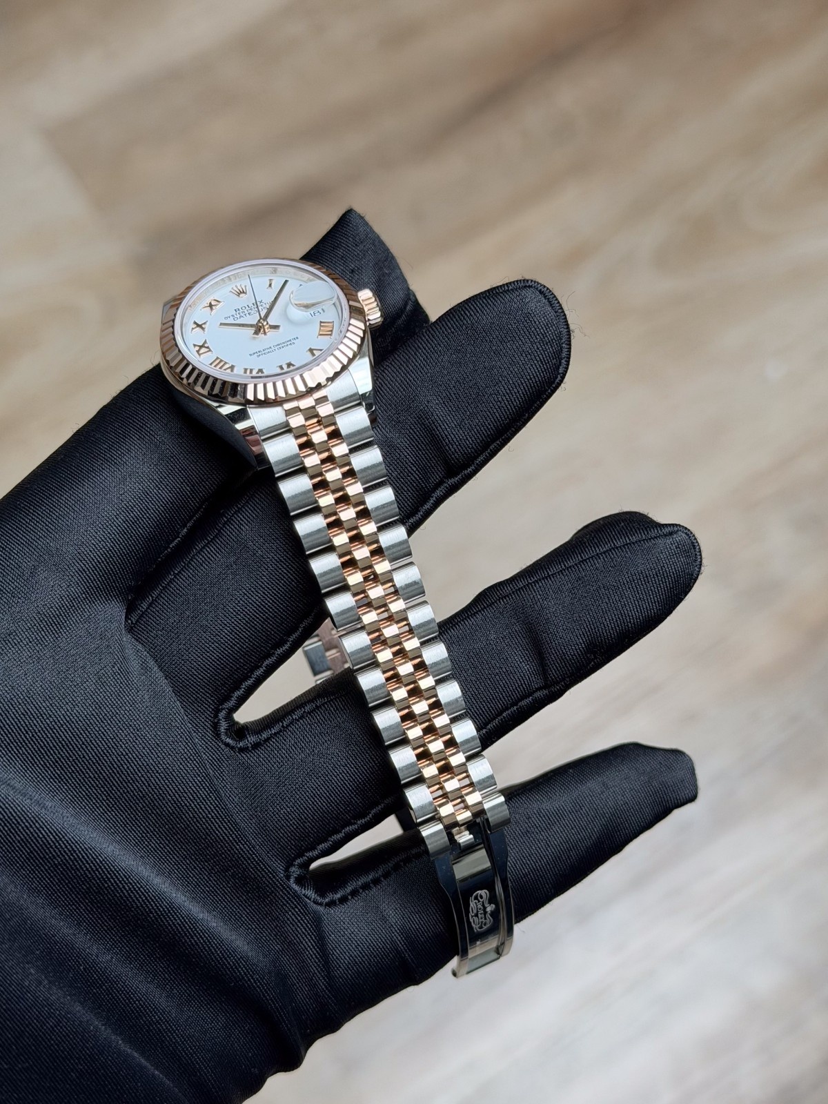 Rolex Datejust 28mm UNWORN 2026 White Roman Fluted Jubilee 279171