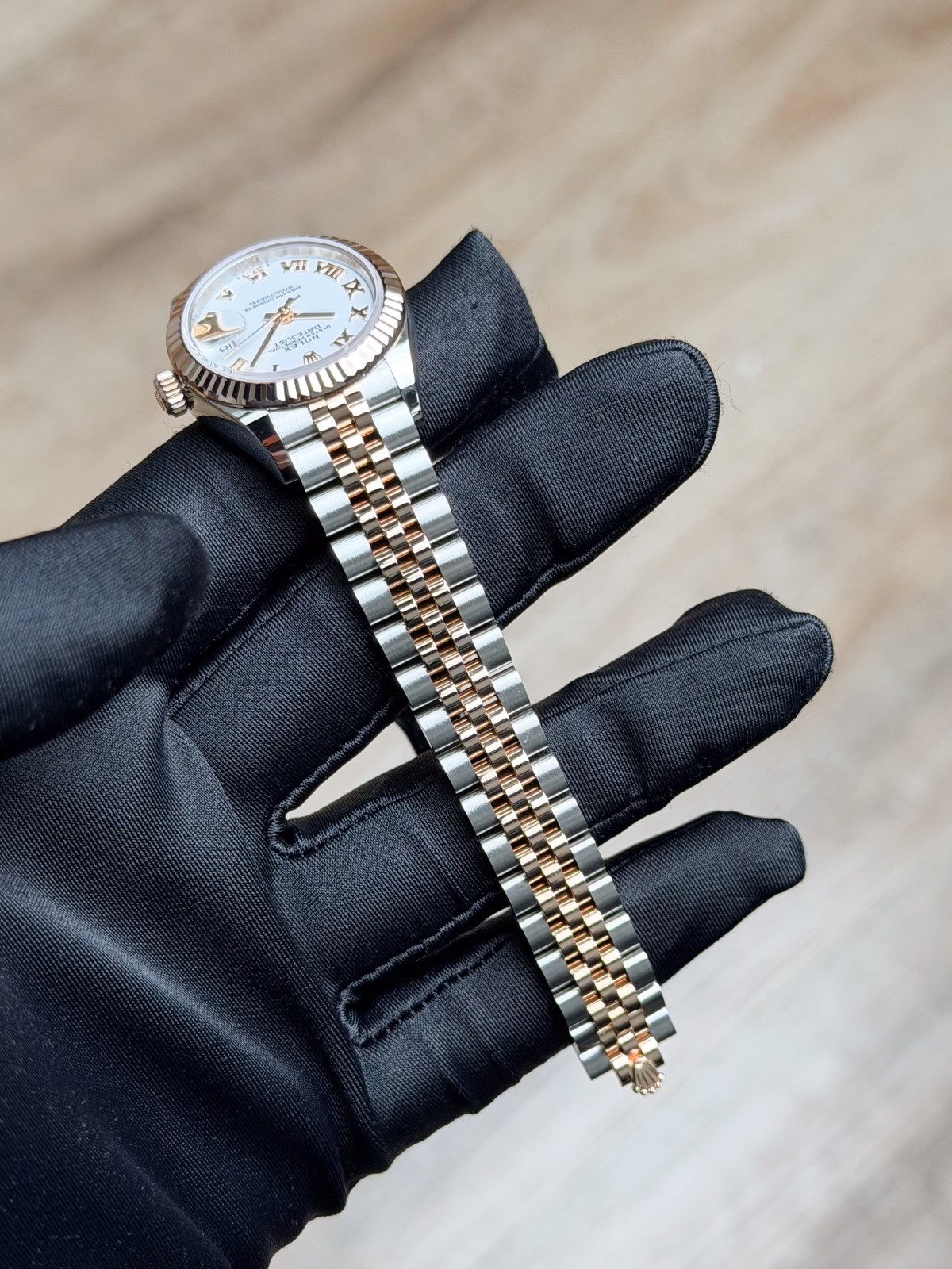 Rolex Datejust 28mm UNWORN 2026 White Roman Fluted Jubilee 279171