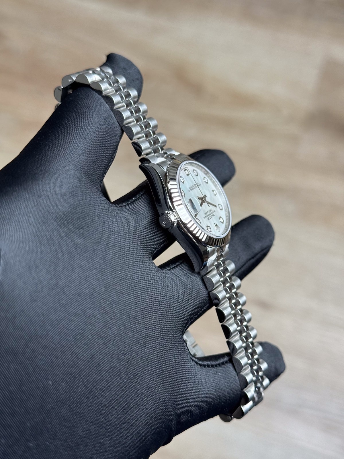 Rolex Datejust 31mm UNWORN 2026 MOP Pearl Diamond Fluted Jubilee 278274