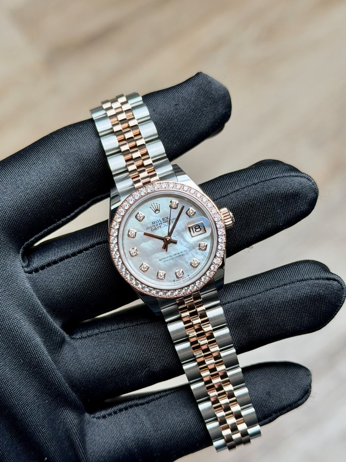 Rolex Datejust 28mm UNWORN 2026 MOP Pearl Diamond Bezel Jubilee 279381RBR