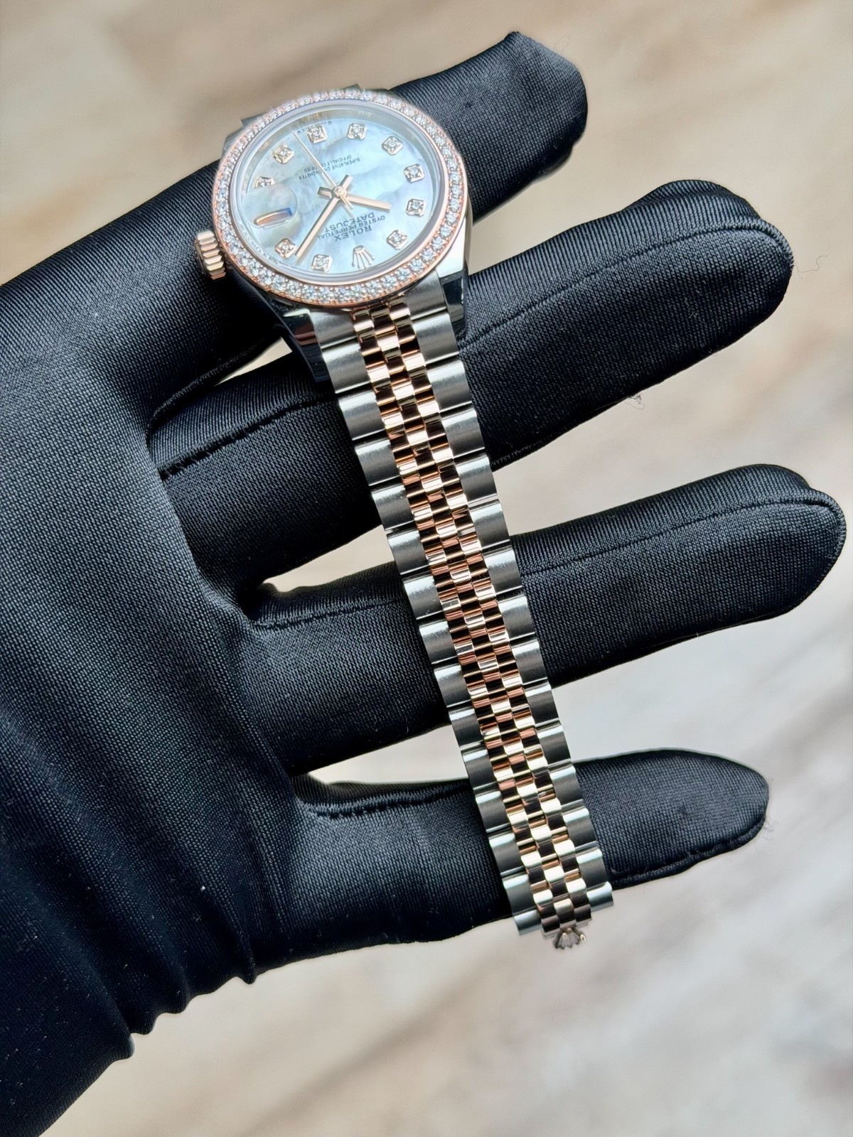 Rolex Datejust 28mm UNWORN 2026 MOP Pearl Diamond Bezel Jubilee 279381RBR