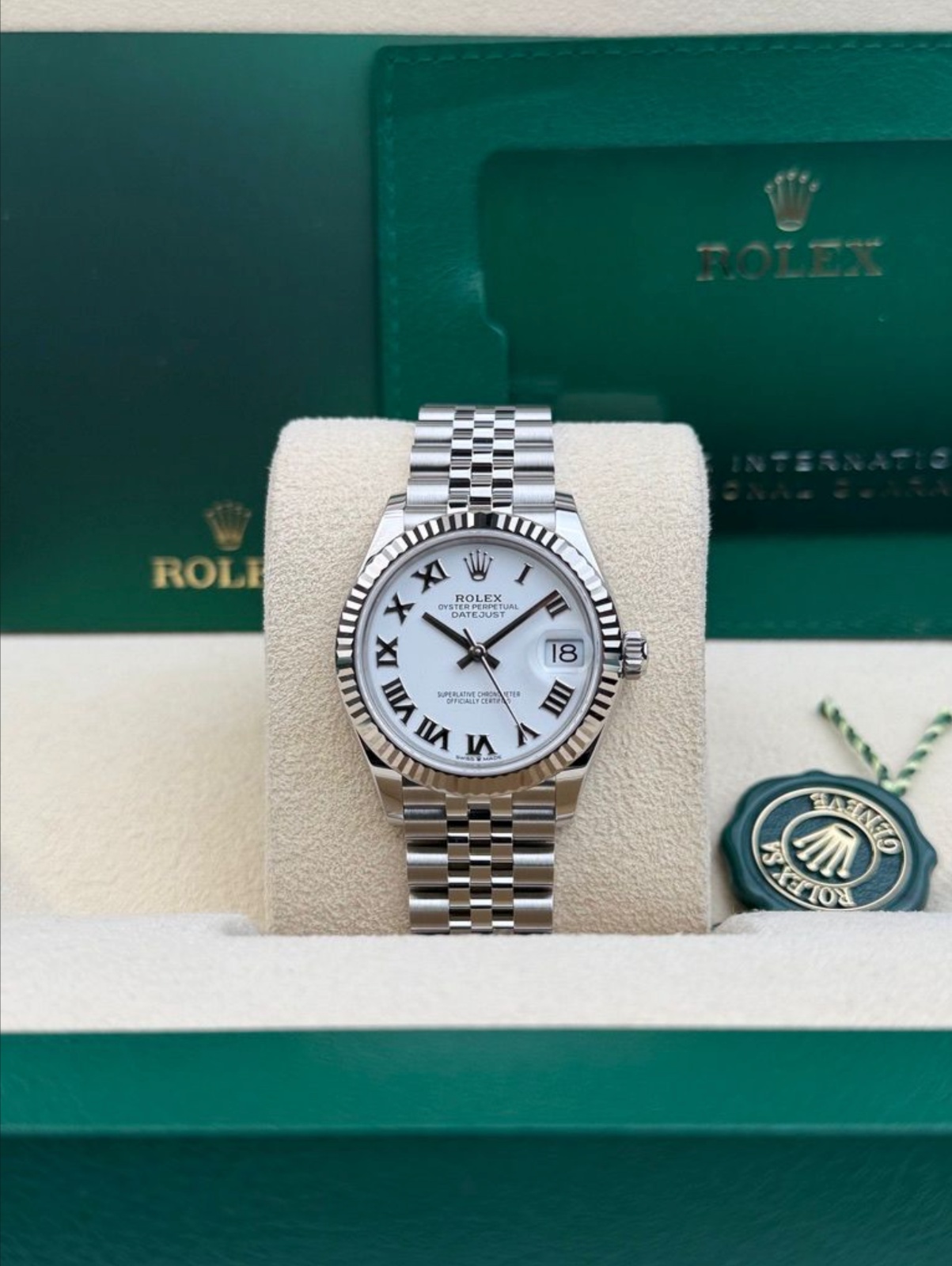 Rolex Datejust 31mm UNWORN 2026 White Roman Fluted Jubilee 278274