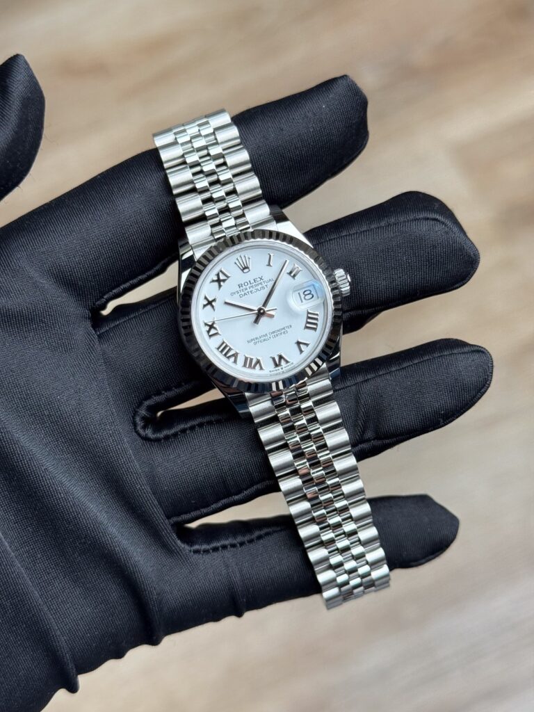 Rolex Datejust 31mm UNWORN 2026 White Roman Fluted Jubilee 278274