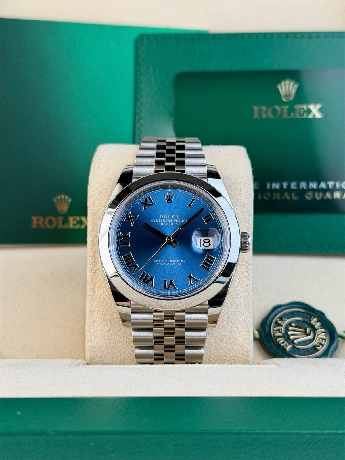 Rolex Datejust 41 Blue Roman Smooth Jubilee Preowned 2024 126300