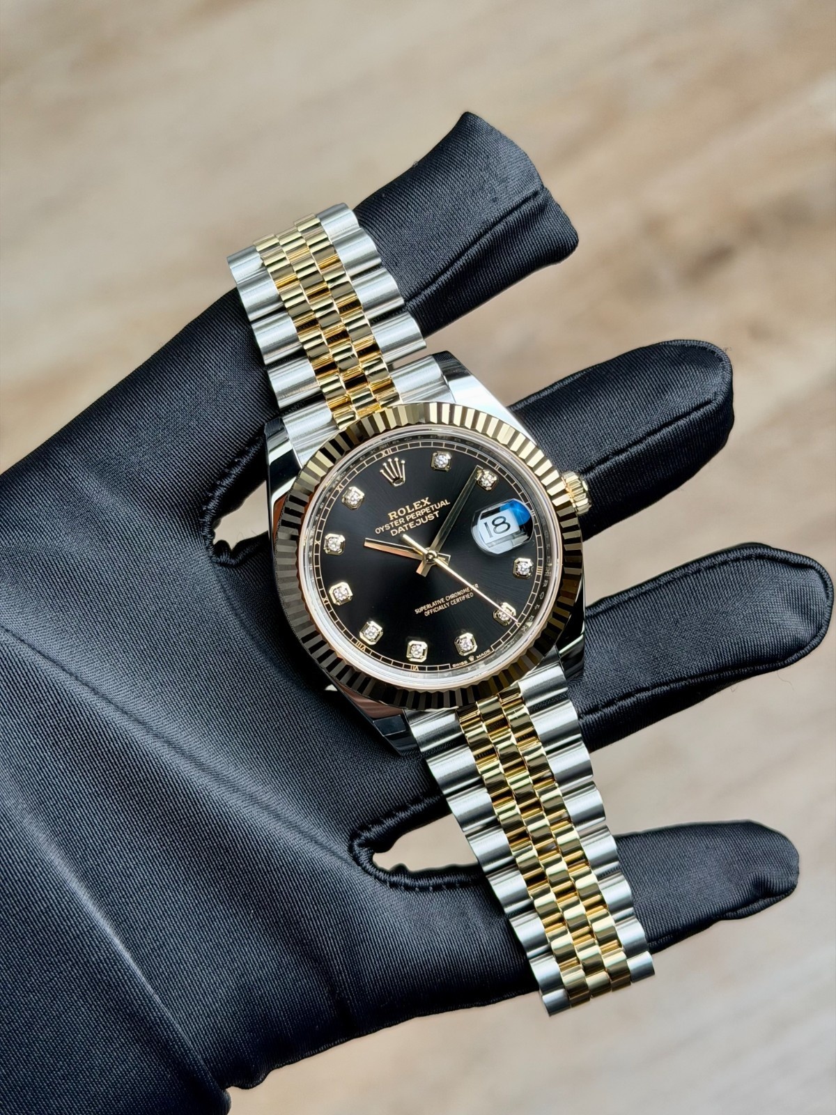 Rolex Datejust 41mm UNWORN 2026 Black Diamond Fluted Jubilee 126333