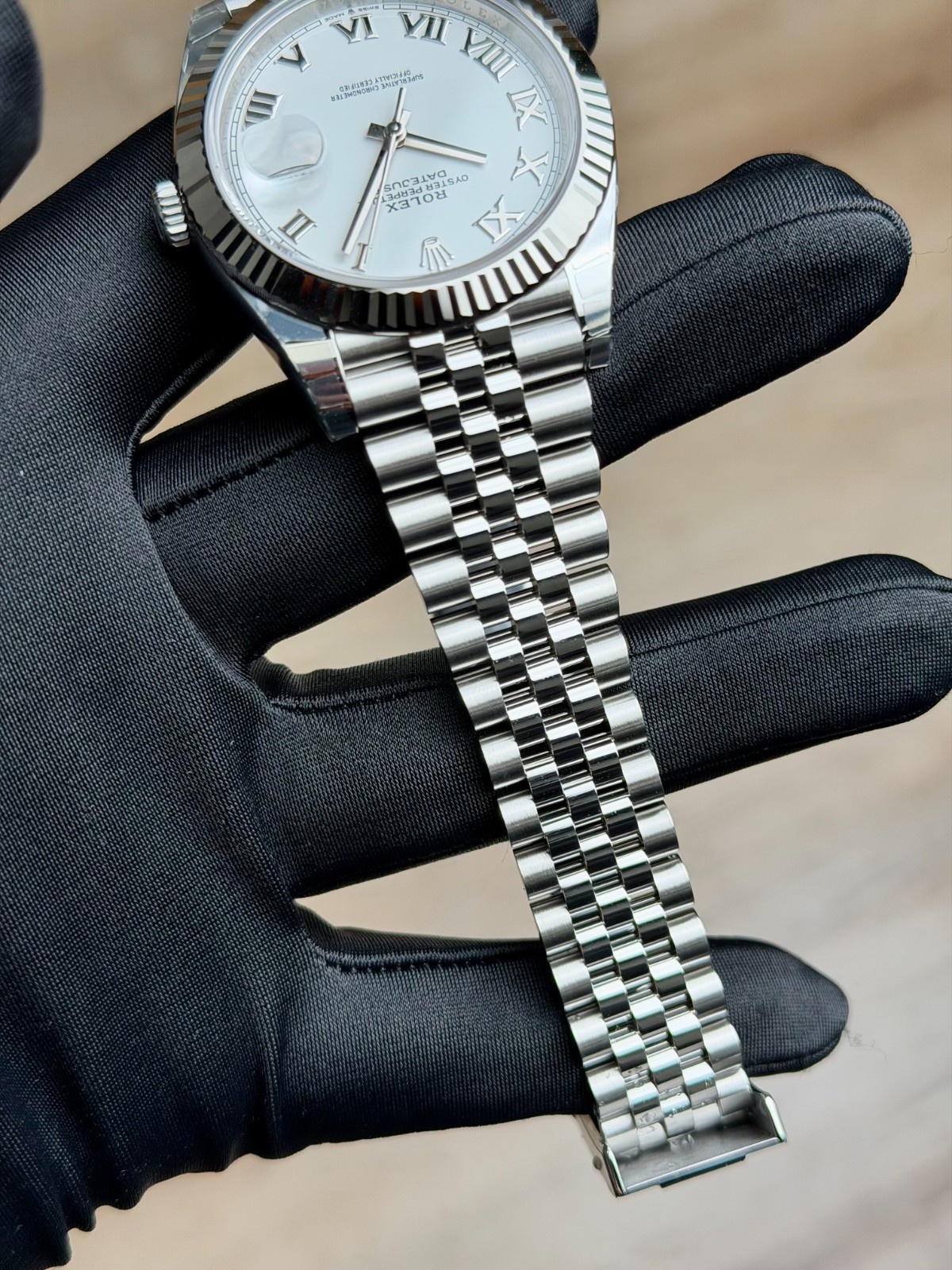 Rolex Datejust 41mm UNWORN 2026 White Roman Fluted Jubilee 126334