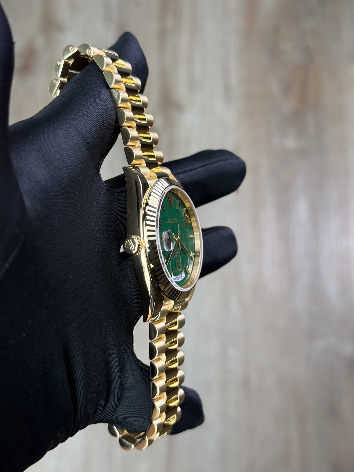 Rolex Day-date 40 Green Roman Dial Fluted President 2026 Unworn 228238
