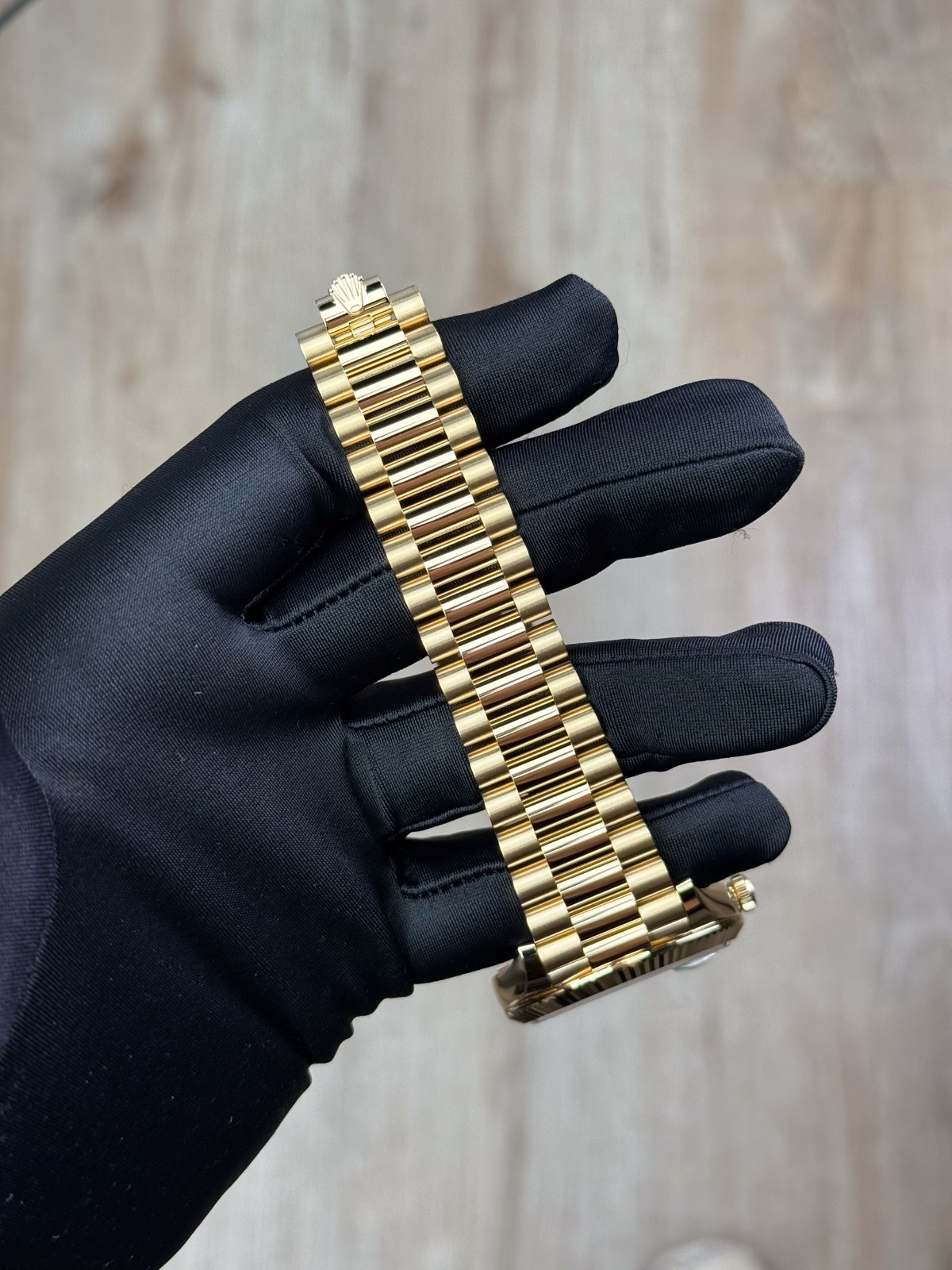 Rolex Day-date 40 MOP Pearl Baguette Diamond Fluted President Unworn 228238