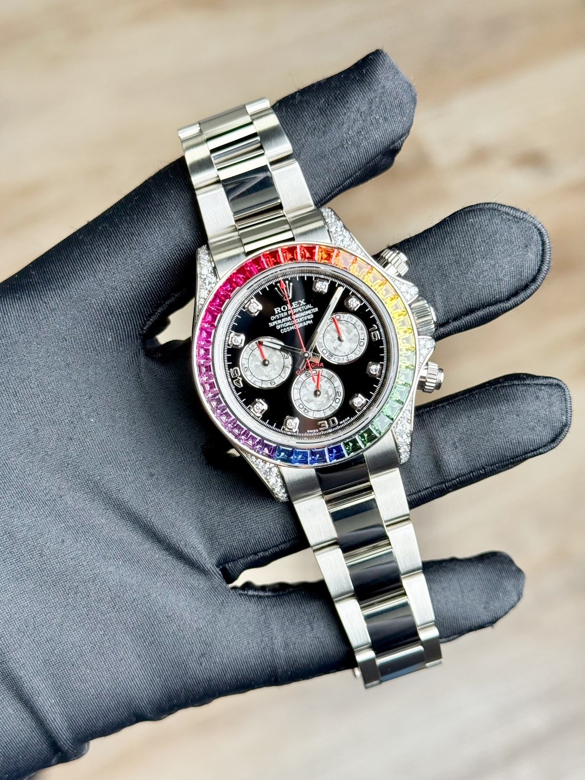 Rolex Daytona 40 Black Diamond Rainbow Saphhire Oyster Preowned 116599RBOW