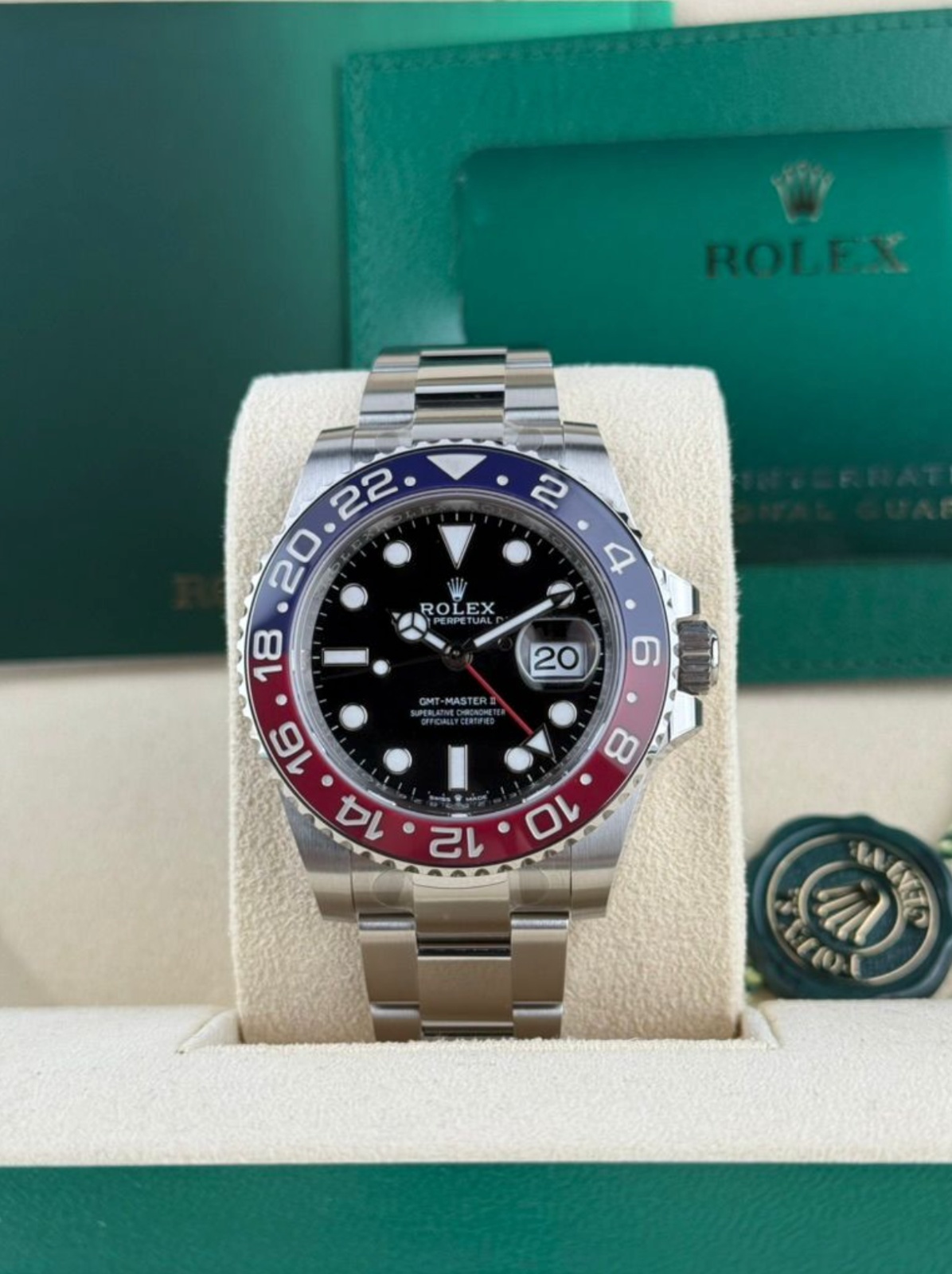 Rolex GMT-Master II 2022 Pepsi Black Oyster 126710BLRO