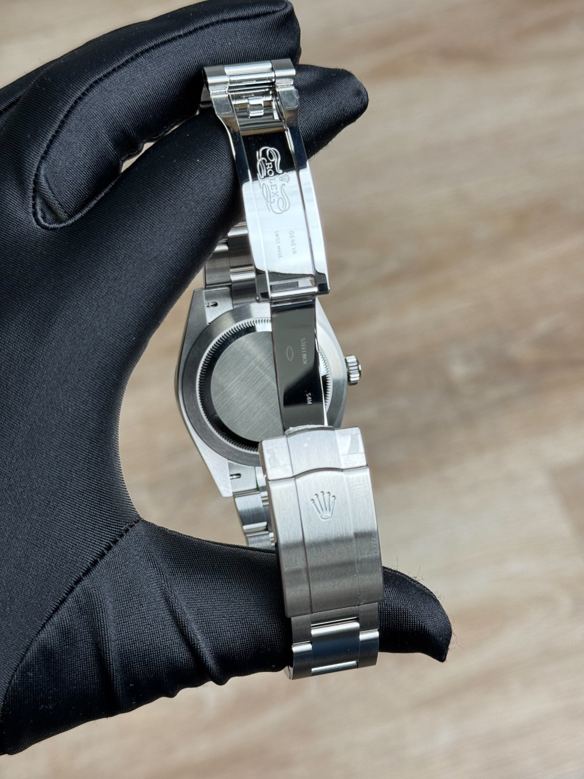 Rolex Oyster Perpetual 41 Green Smooth Oyster 2026 Uwnron 134300