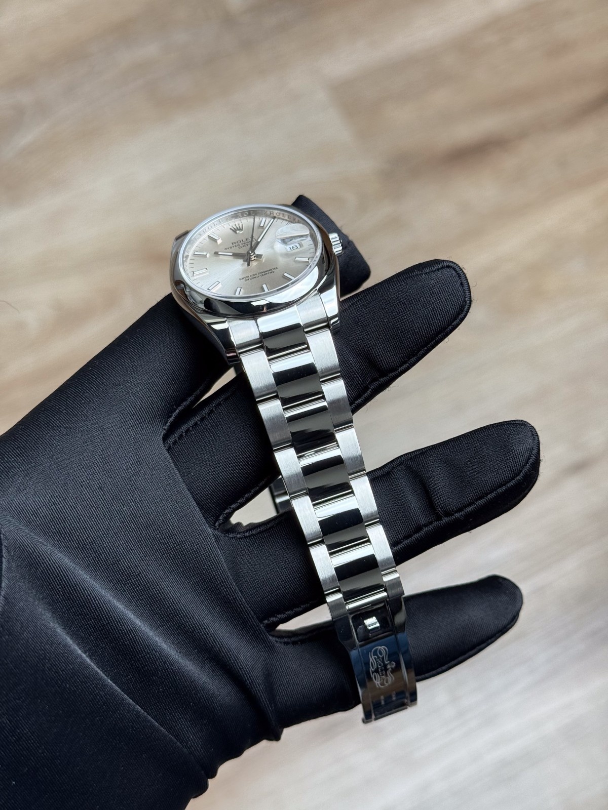 Rolex Oyster Perpetual 34mm 2018 Silver Index Smooth Oyster Preowned 115200