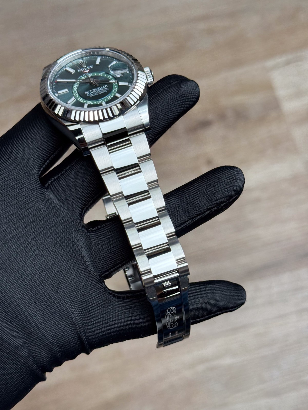 Rolex Sky-Dweller 42mm UNWORN 2026 Mint Green Index Fluted Oyster 336934