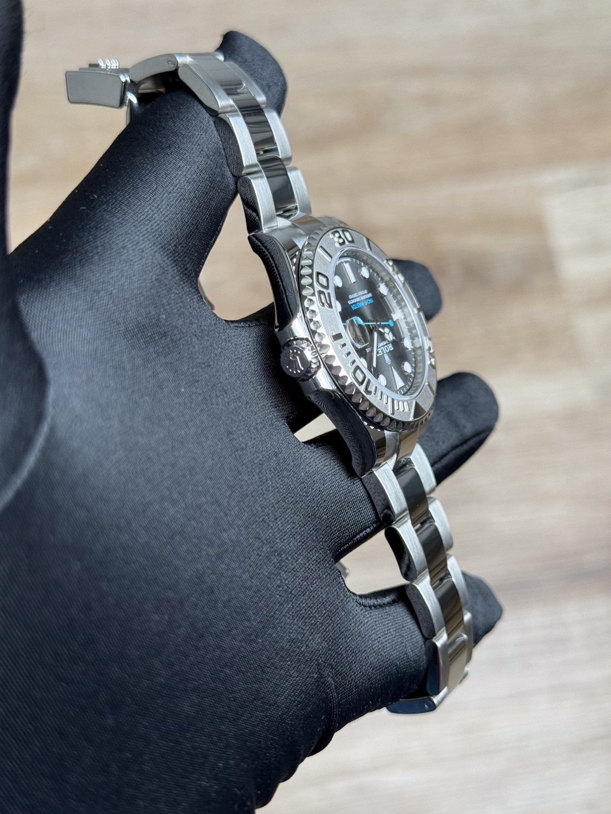 Rolex Yacht-Master 37mm 2019 Rhodium Grey Platinum Oyster Preowned 268622