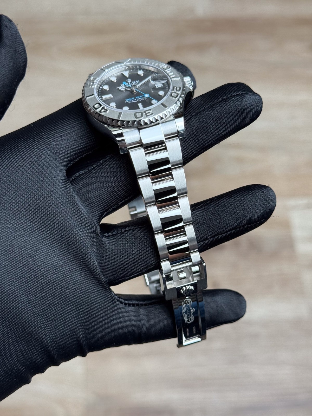 Rolex Yacht-Master 37mm 2019 Rhodium Grey Platinum Oyster Preowned 268622