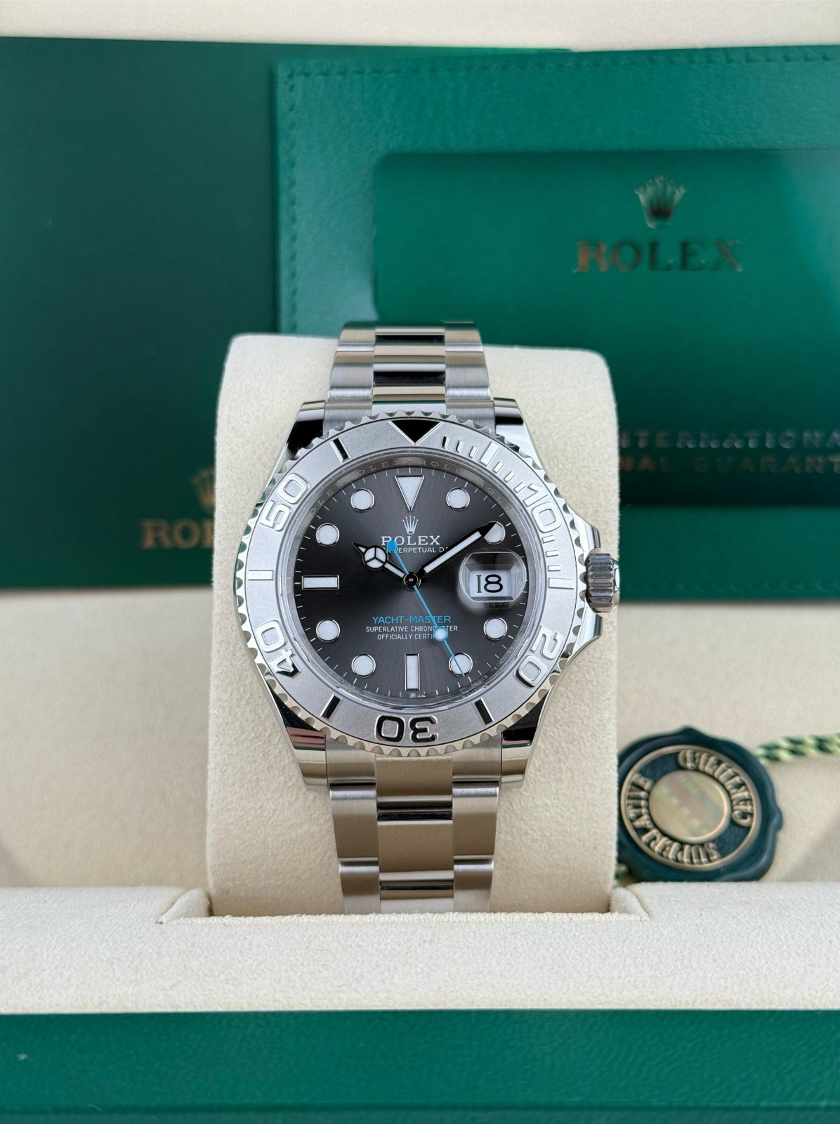 Rolex Yacht-Master 40 Rhodium Slate Grey Platinum Oyster Preowned 2024 126622